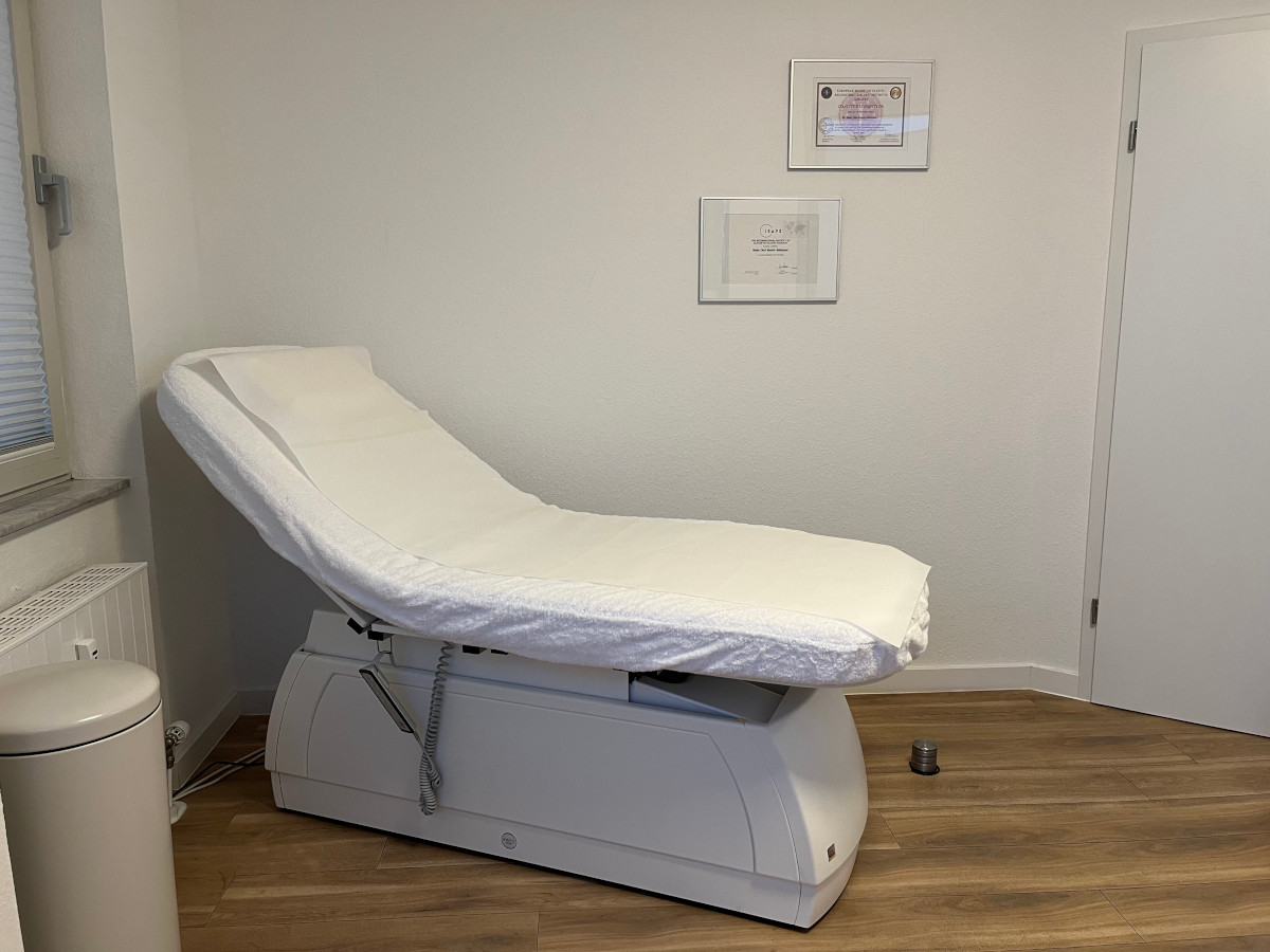 Behandlungsliege